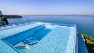 ROYAL CLIFF BEACH HOTEL