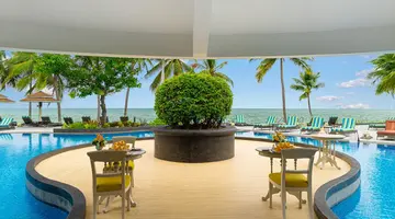 ROYAL CLIFF BEACH HOTEL
