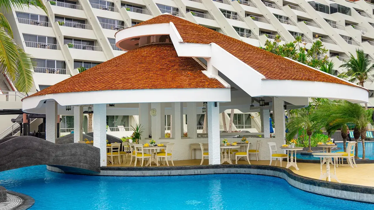 ROYAL CLIFF BEACH TERRACE