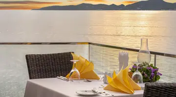 ROYAL CLIFF BEACH TERRACE