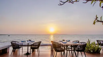 ROYAL CLIFF BEACH TERRACE