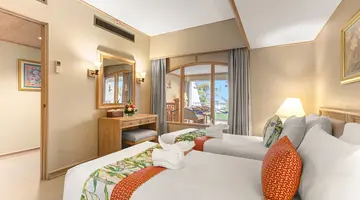 ROYAL CLIFF BEACH TERRACE