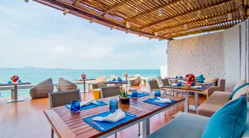 ROYAL CLIFF BEACH TERRACE