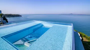 ROYAL CLIFF BEACH TERRACE