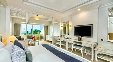 Royal Cliff Beach