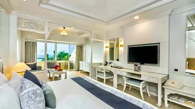 Royal Cliff Beach