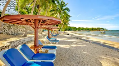 Royal Cliff Beach
