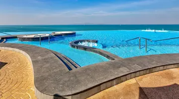 Royal Cliff Beach
