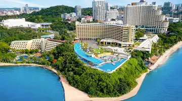 Royal Cliff Beach