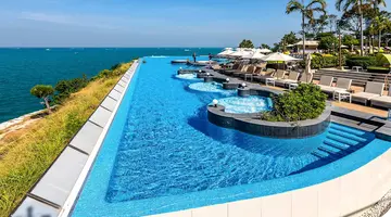 Royal Cliff Beach