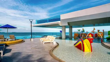 Royal Cliff Beach