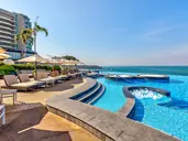 Royal Cliff Beach