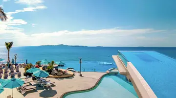 Royal Cliff Beach