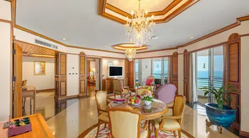 ROYAL CLIFF GRAND HOTEL