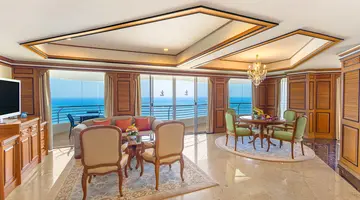 ROYAL CLIFF GRAND HOTEL