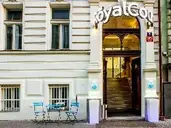 Royal Court Hotel