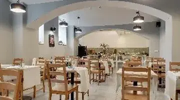 Royal Court Hotel