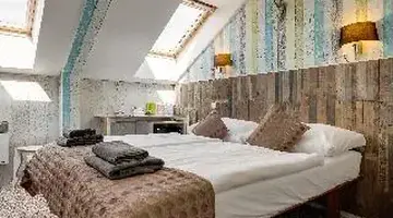 Royal Court Hotel