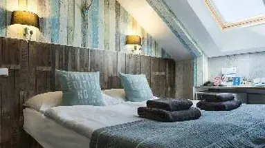 Royal Court Hotel