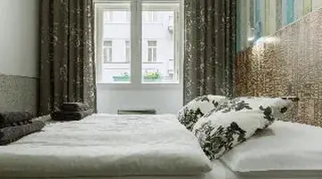 Royal Court Hotel