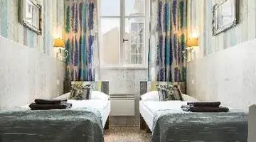 Royal Court Hotel