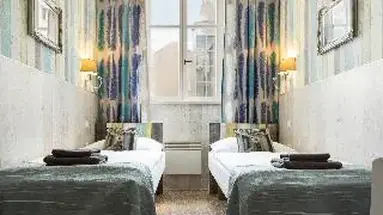 Royal Court Hotel