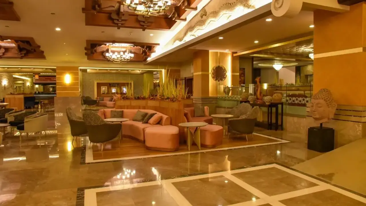 ROYAL DRAGON HOTEL