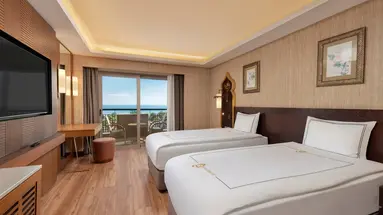 ROYAL DRAGON HOTEL