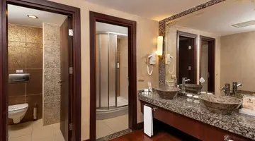 ROYAL DRAGON HOTEL