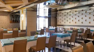 ROYAL DRAGON HOTEL