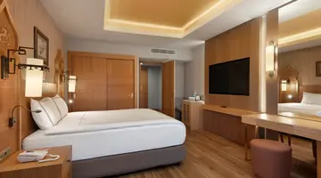 ROYAL DRAGON HOTEL