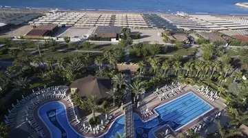 Royal Dragon Hotel