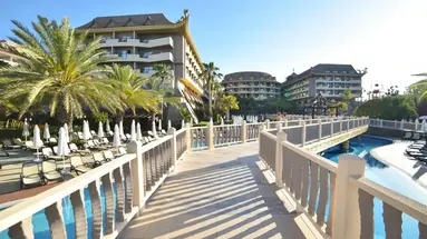 ROYAL DRAGON HOTEL