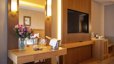 Royal Dragon Hotel