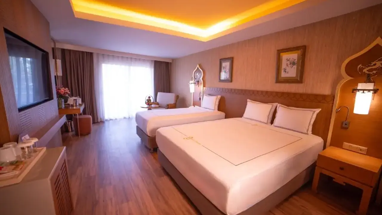 ROYAL DRAGON HOTEL