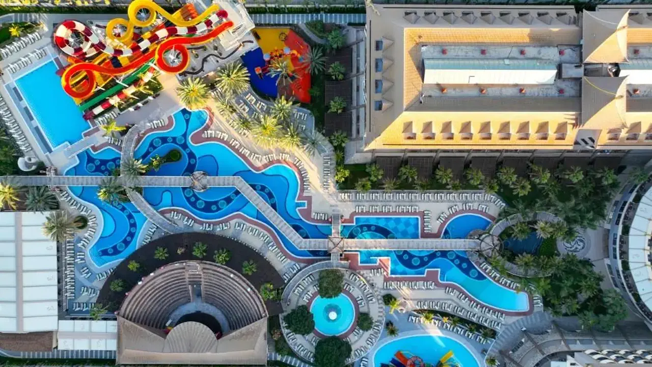 ROYAL DRAGON HOTEL