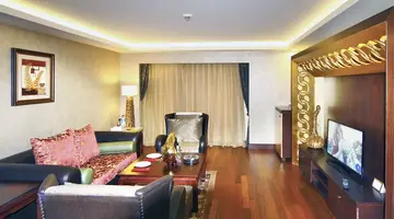 Royal Dragon Hotel