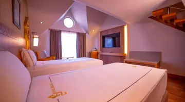 ROYAL DRAGON HOTEL
