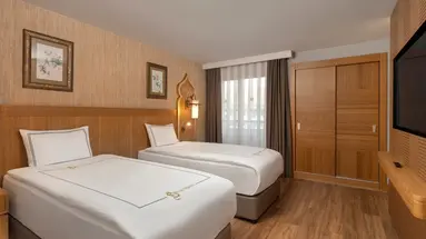 ROYAL DRAGON HOTEL