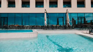 Royal G Deluxe Hotel