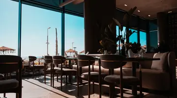 Royal G Deluxe Hotel