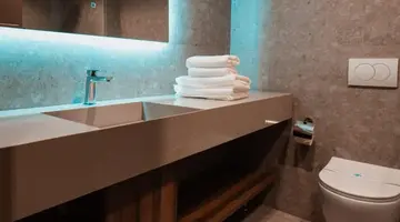 Royal G Deluxe Hotel