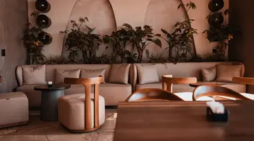 Royal G Deluxe Hotel