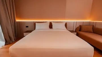 Royal G Deluxe Hotel