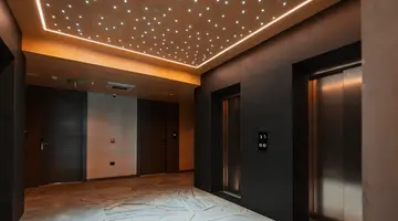 Royal G Deluxe Hotel