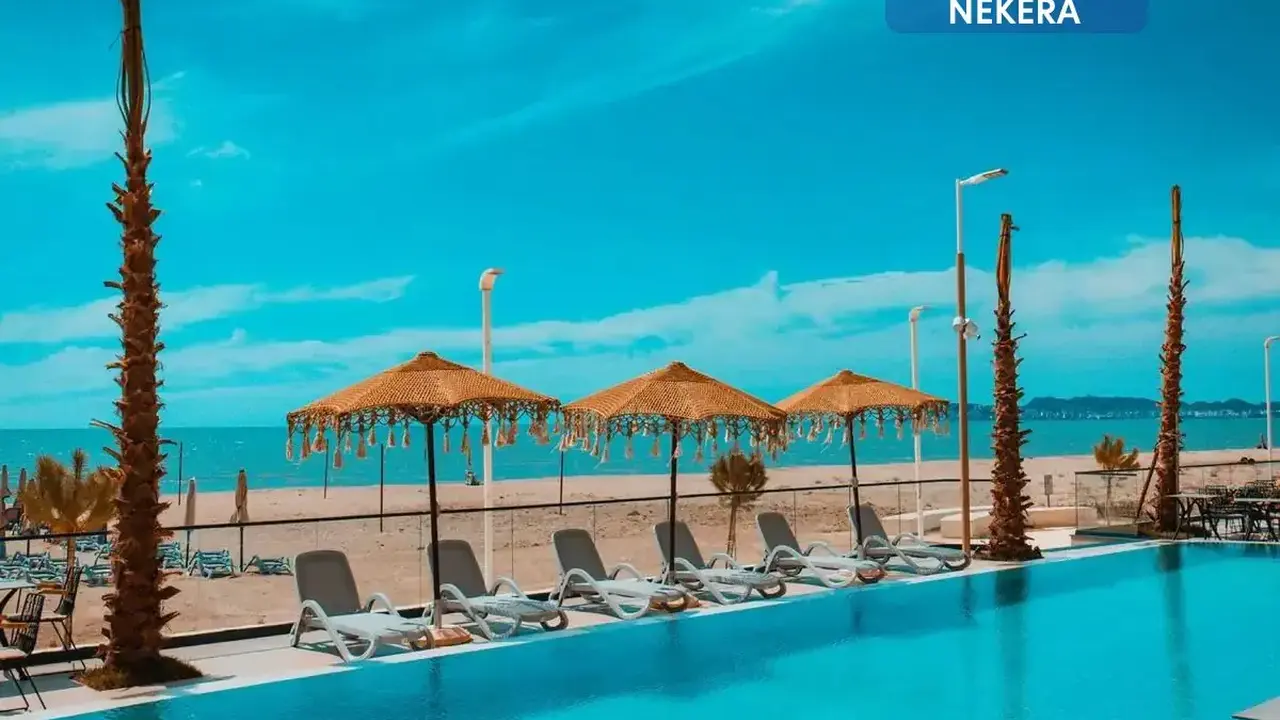 Royal G Deluxe Hotel