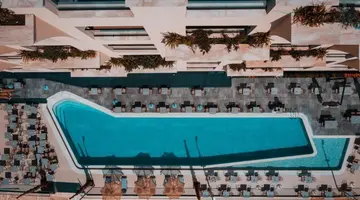 ROYAL G DELUXE