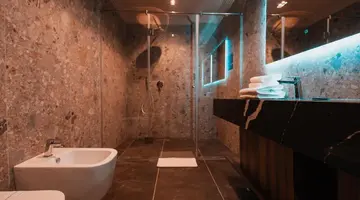 ROYAL G DELUXE