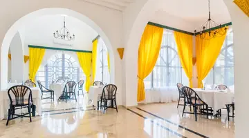 ROYAL GARDEN PALACE