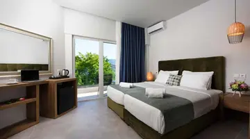 ROYAL GRAND HOTEL